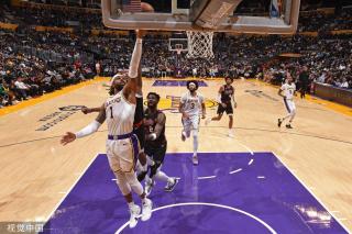 辉与球队的 辉与球队的