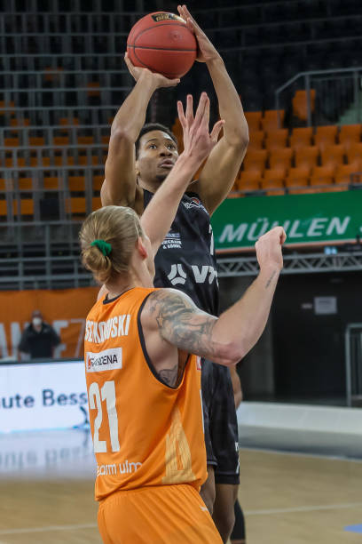 中的战略选 中的战略选